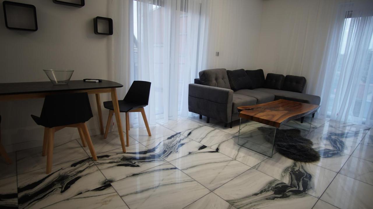 Korda Apartments 斯维诺乌伊希切 外观 照片
