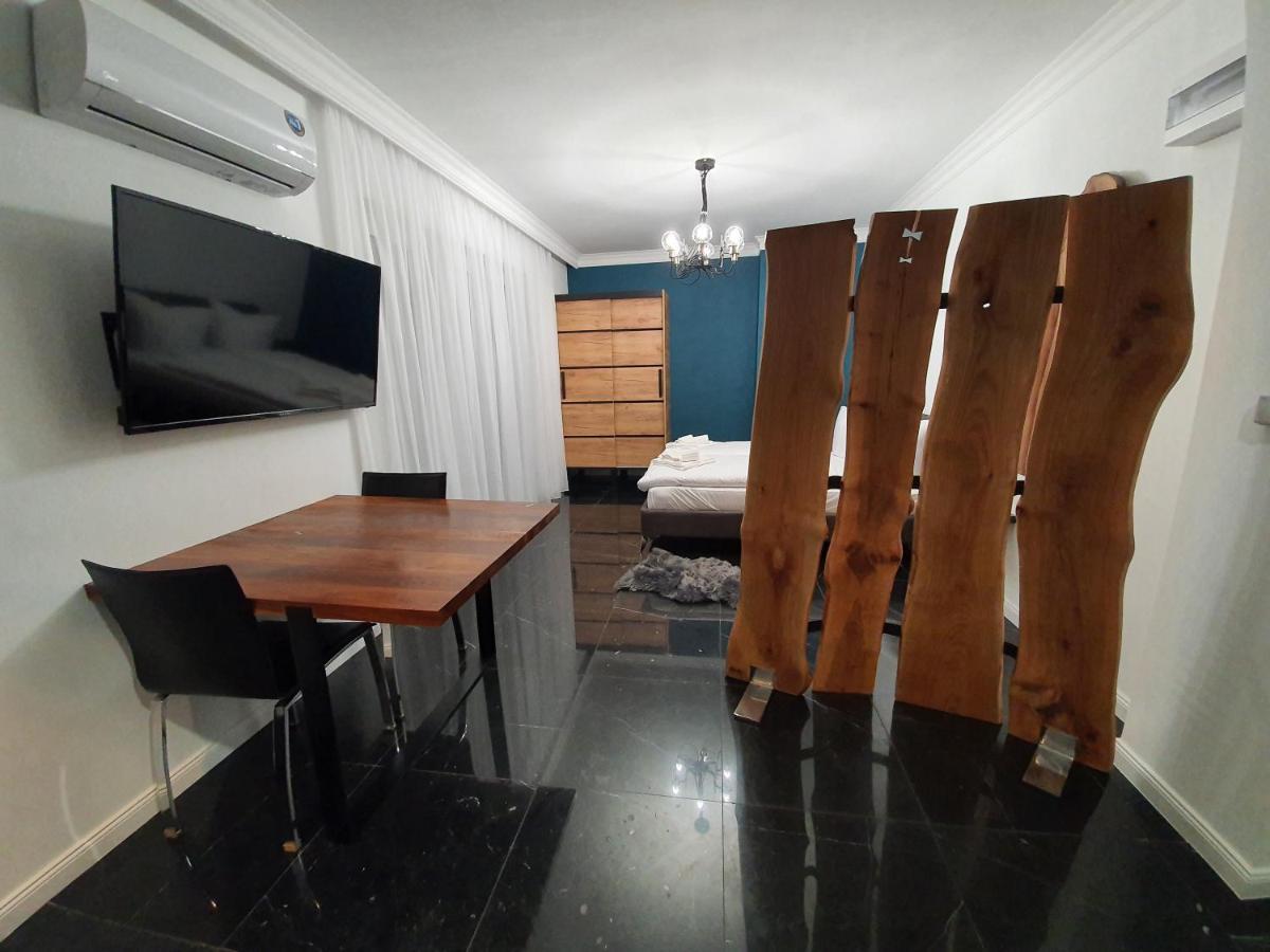 Korda Apartments 斯维诺乌伊希切 外观 照片